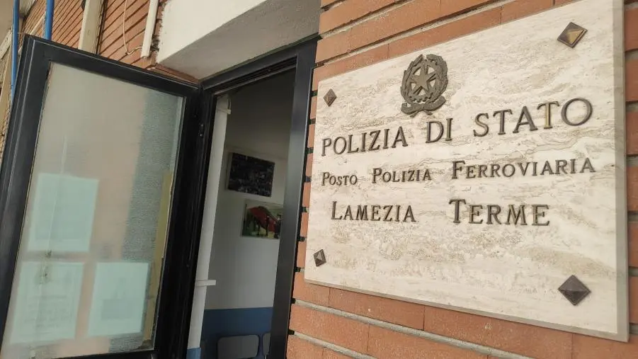 Ritrovata a Lamezia sedicenne scomparsa a Milano: "Vado da parenti a Catanzaro", non era vero