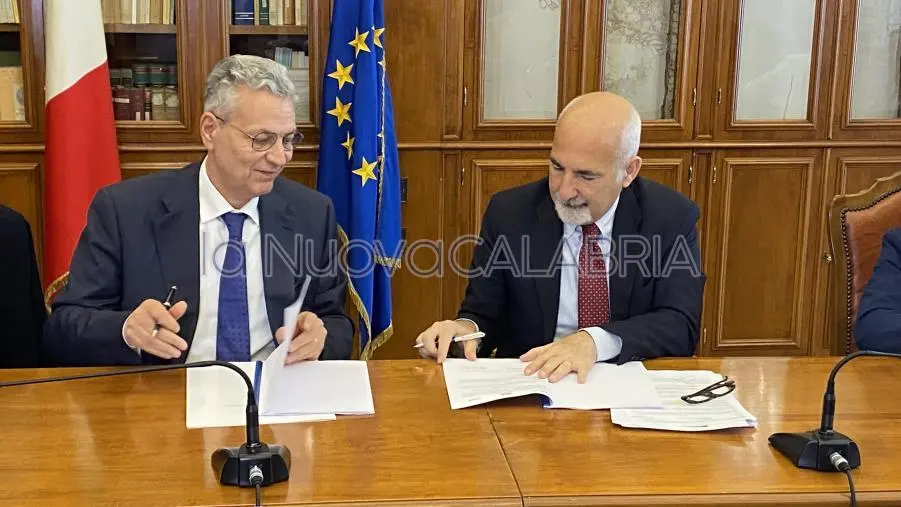 images A Catanzaro Prefettura e Abi firmano il protocollo per la prevenzione della criminalità in banca
