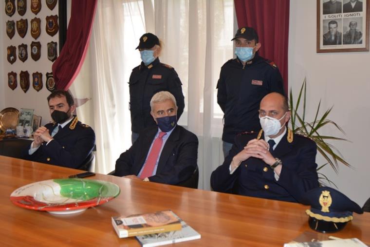 images Crotone. Cambio della guardia in Questura: Ugo Armano prende il posto del vice Nicola Lelario