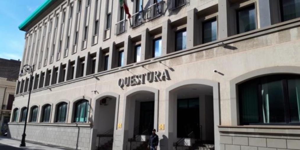 Rapina ad una tabaccheria di Reggio Calabria nel 2019: arrestati due complici