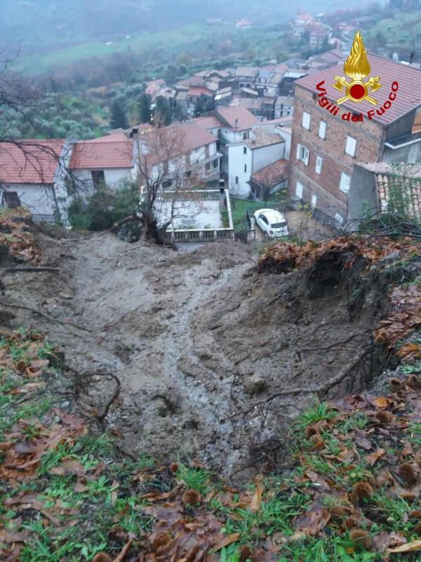 images Frana a Rota Greca. Il sindaco: "Chiederemo lo stato di calamità"