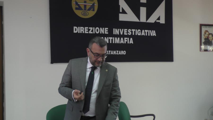 images Giuseppe Emiddio nuovo capo operativo della DIA di Catanzaro: "La 'ndrangheta fenomeno imprenditoriale sovranazionale" (VIDEO)