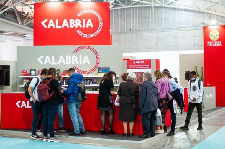 images Salone del Libro di Torino. Vasta partecipazione allo stand della Regione