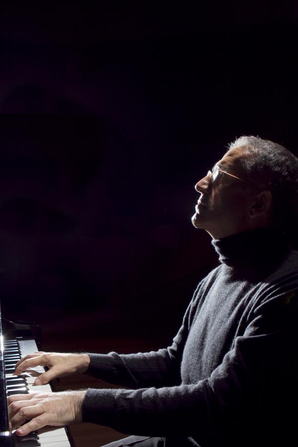 images Ama Calabria, l’Auditorium Santa Chiara di Tropea ospita il recital del pianista Sandro De Palma 