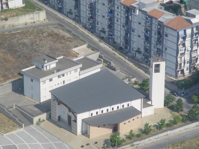 images Vandali alla Parrocchia di S. Maria della Speranza nel quartiere Pistoia, Belcaro e De Sarro (Cambiavento): "L'impegno di don Giorgio merita passi concreti"