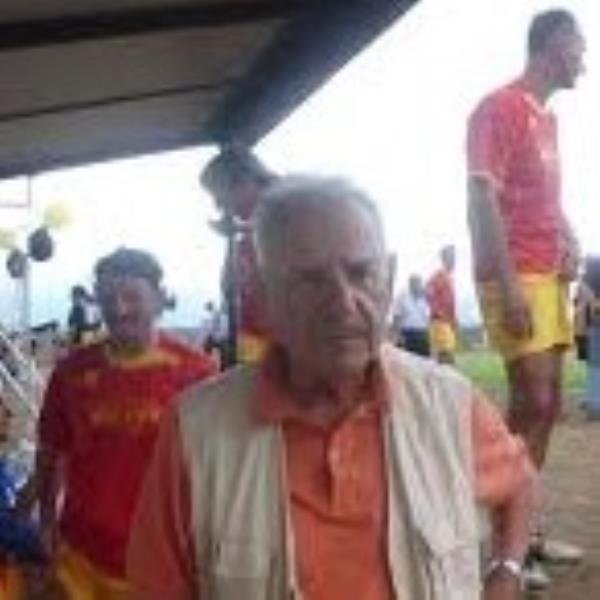 Lutto nel calcio catanzarese: è morto Sasà Leotta