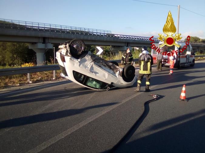 images Scontro frontale sulla Statale delle Serre allo svincolo di Chiaravalle centrale, due i feriti