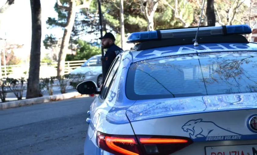 images Crotone, detenzione di cocaina nell’autocarrozzeria: arrestato