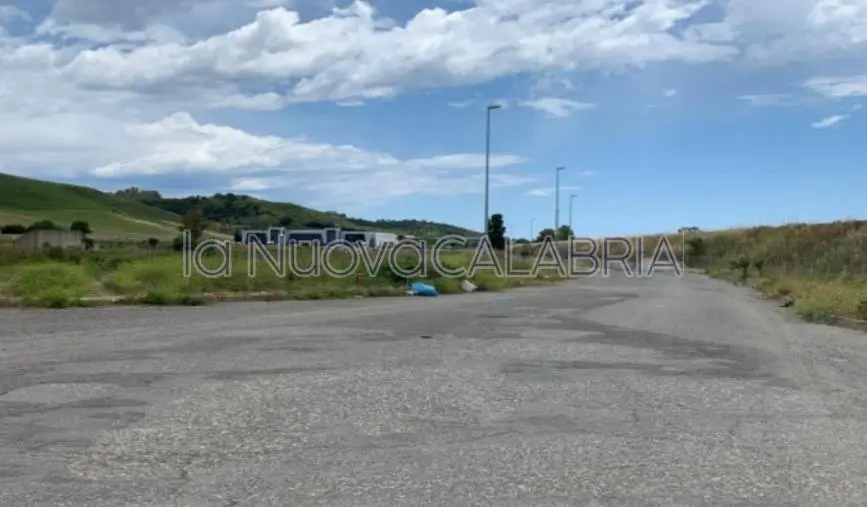 images La Provincia di Catanzaro prova a fare cassa: in vendita 11mila mq di terreno a Germaneto 