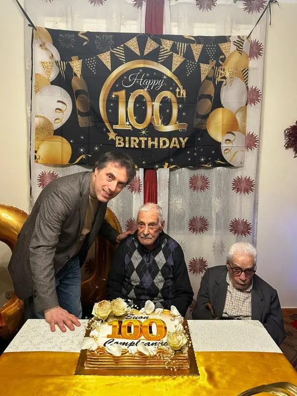 images Catanzaro, festeggiamenti per i 100 anni di Salvatore Alfieri