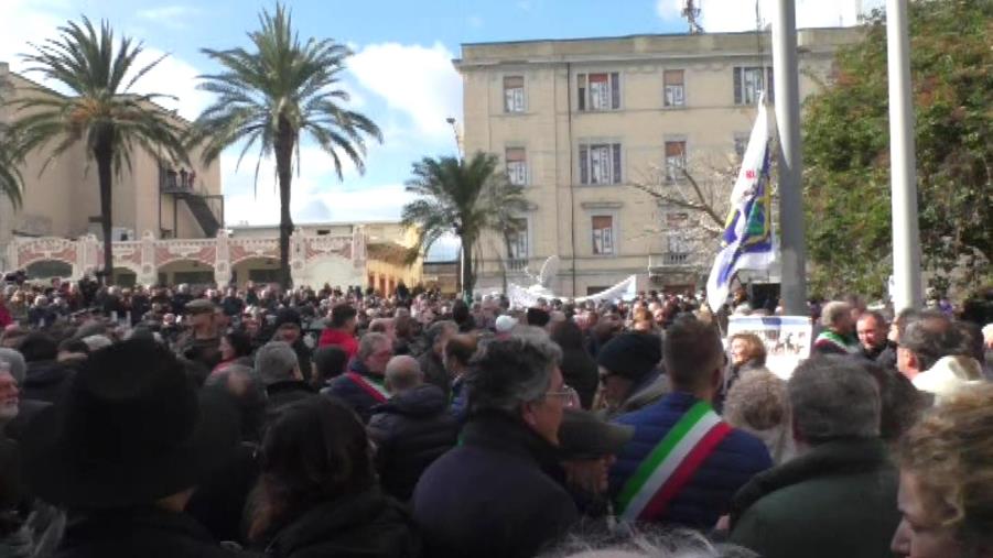 Manifestazione Pro Gratteri. Le voci della piazza per un Calabria "libera" dalla mafia (VIDEO e FOTO)
