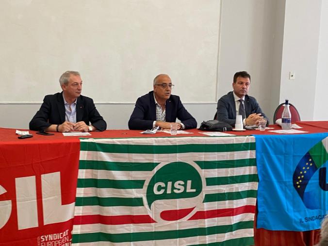 Cgil Cisl e Uil: "La Calabria rischia di non programmare i fondi europei per la mancanza di un Governo regionale titolato a farlo"