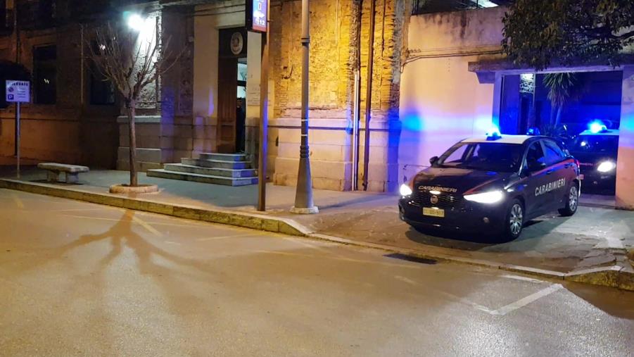 Taurianova, controlli serrati dei carabinieri su droga e armi: raffica di denunce