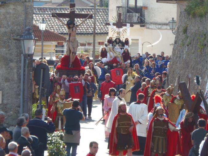 Coronavirus. La liturgia si "ferma" anche a Taverna, l'emergenza cancella la tradizione secolare del luogo