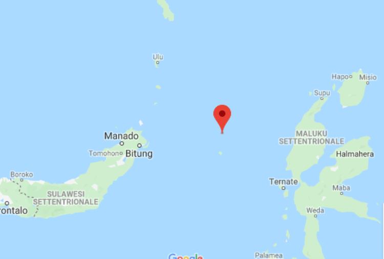 images Un terremoto di magnitudo 7,1 al largo dell'Indonesia, allerta tsunami