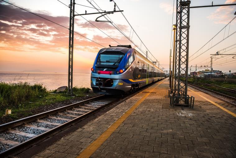 Ferrovie. Dal 13 giugno al via l'orario estivo di Trenitalia e nuove "linee" per Soverato, Tropea e la Costa degli Dei