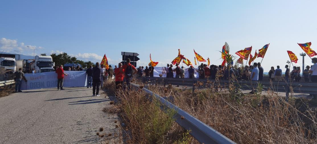 images L'Usb dopo le proteste a Catanzaro, Cosenza e Reggio: "Ringraziamo il Governo per quello che ci ha sottratto"