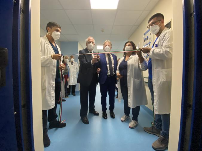 Catanzaro, inaugurata al Policlinico la nuova Unità di preparazione dei farmaci chemioterapici e antiblastici

