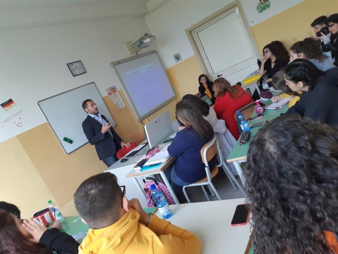 Lamezia Terme, al Liceo Campanella avviato il progetto "Accogli-Agire" sulla cittadinanza globale