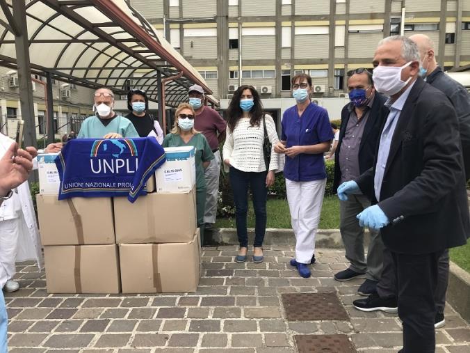 images L'Unpli Calabria dona dispositivi di protezione individuale ai reparti di Malattie infettive e Rianimazione dell’ospedale Pugliese