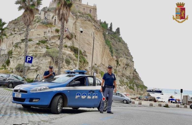 images Nascondeva droga negli slip, denunciato un giovane romeno in vacanza a Zambrone