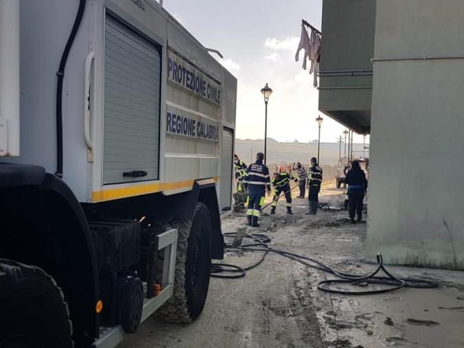 images Alluvioni in Calabria. La protezione civile ringrazia le associazioni di volontariato