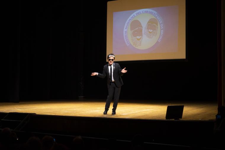 images Lamezia Terme, riprende 'Vacantiandu': in scena al teatro Grandinetti la comicità del Festival “Facce da Bronzi”