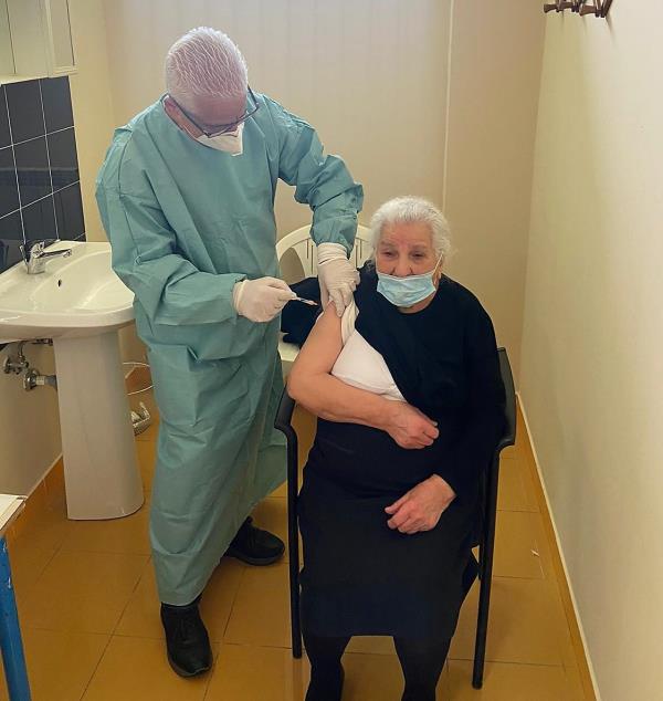 Morano. Vaccinati duecento persone over ottanta. De Bartolo e Donadio: "Paradigma di riuscita collaborazione istituzionale"