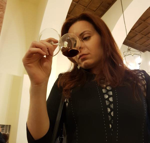 images La parola alla sommelier: "Un aperitivo gustoso in casa. Ci vuole il made in Calabria"