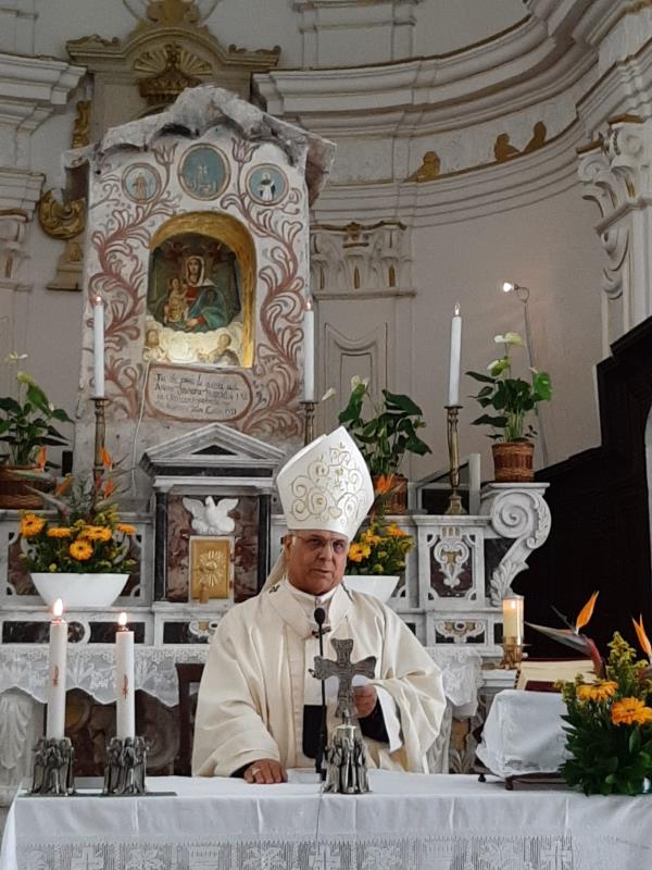 images La Basilica della Madonna di Porto di Gimigliano festeggia il settimo anniversario dello storico riconoscimento decretato da Papa Francesco