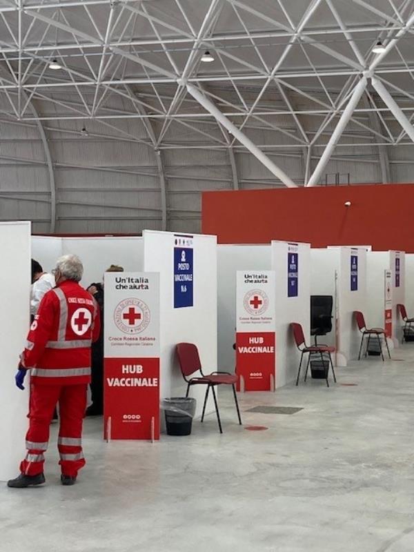 images Vaccini. Csv Calabria centro: "Prezioso l'apporto dei volontari all'Ente Fiera di Catanzaro"