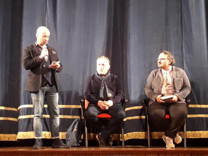 "La rete degli invisibili" stamattina al teatro Comunale di Catanzaro. Nicaso agli studenti: “Vi salverà la cultura”
