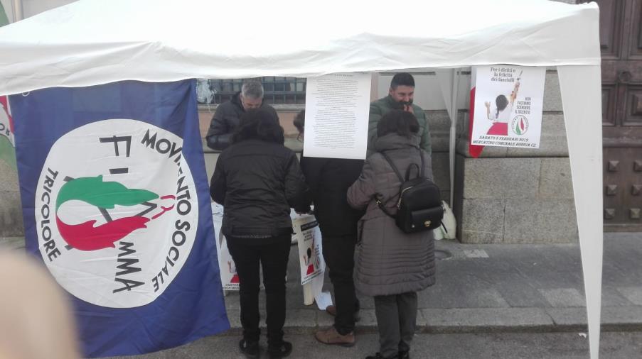 images L'Msi-Ft di Borgia in piazza per dire "Mai più Bibbiano"