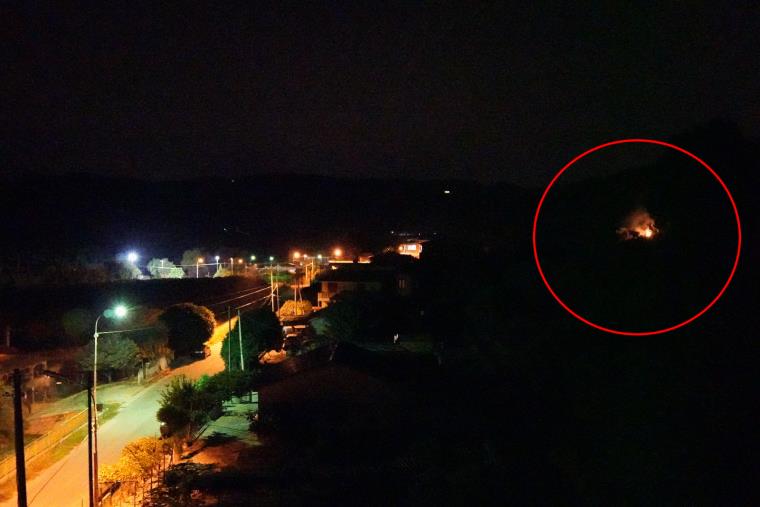 images Squillace, roghi di plastica nella notte nella zona di Fiasco Baldaia. La denuncia di un cittadino (FOTO)
