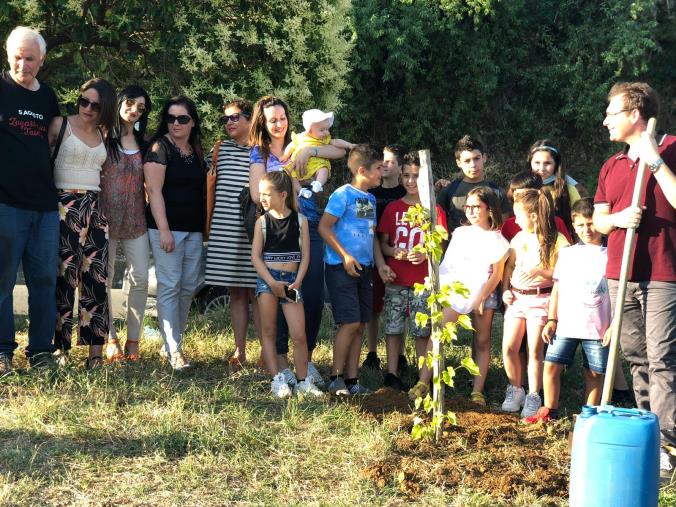 images "La distruzione di ecosistemi, una minaccia per la nostra salute, una minaccia per le donne", la conferenza di Vitambiente a Zagarise  