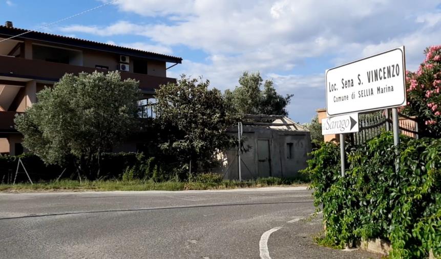 images Residenti e turisti storici di San Vincenzo a Sellia Marina sul piede di guerra. "Paghiamo le tasse e riceviamo disservizi" (VIDEO) 