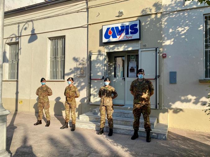 images I militari di 'Strade Sicure' donano sangue nei centri Avis. Iniziative in tutta la regione