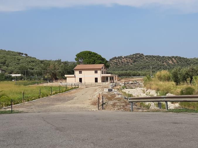 images Abusivismo edilizio a Squillace. Ordinanza di demolizione e segnalazione in Procura