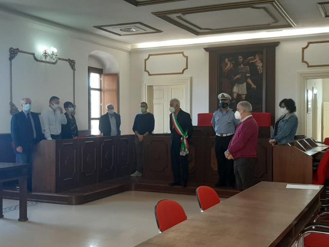 Squillace, bandiera a mezz'asta e minuto di silenzio in Comune per Jole Santelli 