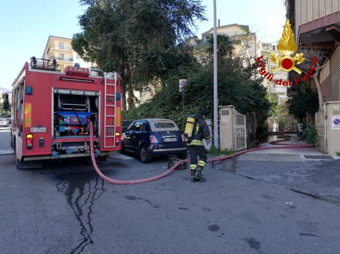 images Incendio in un'abitazione a Lamezia Terme: salva la proprietaria