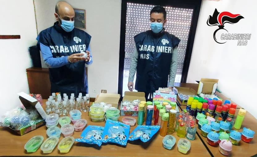 Reggio Calabria. I Nas sequestrano oltre 1500 confezioni di gel igienizzante batterico privo delle autorizzazioni ministeriali