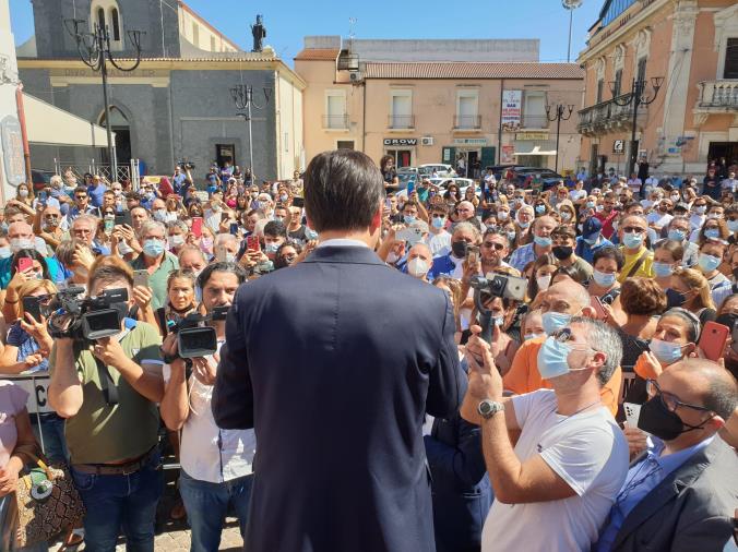 images Regionali. Conte in Calabria con Amalia Bruni. "Dialogo con il Pd va avanti al di là dei risultati"