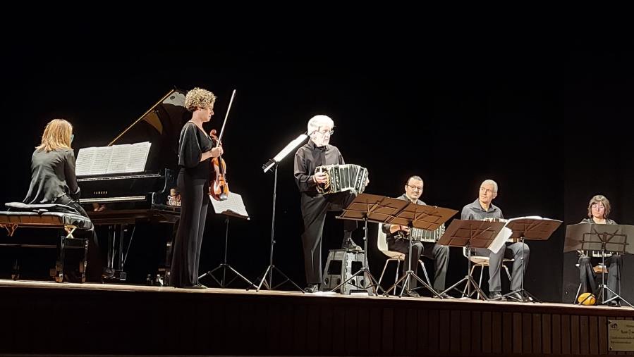 images AMA Calabria. A Catanzaro ‘Piazzolla, antes y Despuès’, la tradizione del tango nel centro storico