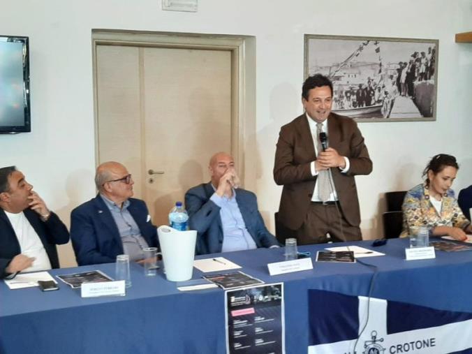 Giro d'Italia a vela a Crotone, Orsomarso: "Mettiamo in connessione le persone con valori e bellezze della nostra regione"