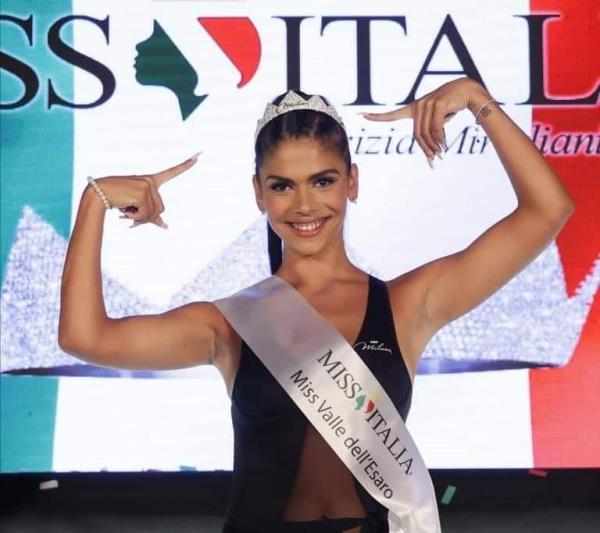 images Zari Mastruzzo è la nuova Miss Valle dell’Esaro 2022 