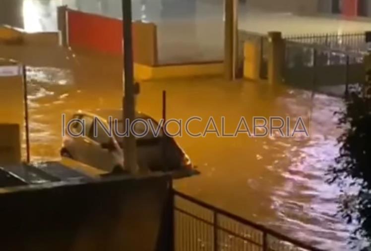 images Alluvione nel Catanzarese, fiume esondato a Martelletto e danni al depuratore di Cicala