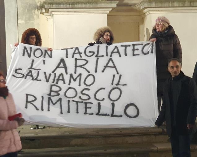 images No al taglio del bosco Rimitello: a Girifalco la protesta scende in piazza al passaggio di Gratteri
