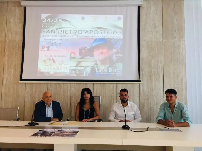 images Concorrenti e ospiti di prestigio nella quarta edizione del Premio letterario Kerasion