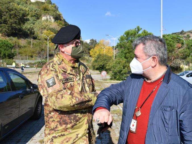 images Tensostruttura per i tamponi a Catanzaro, Spirlì: "Il Governo latita, la Regione no" (VIDEO) 