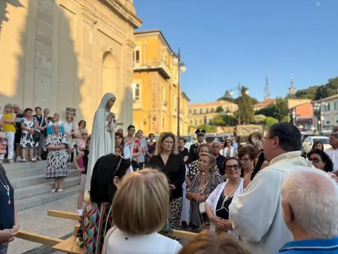 L'Arma dei Carabinieri partecipa alla Santa messa per la Madonna Pellegrina di Fatima a Vibo